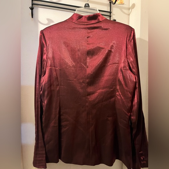 Rock & Republic- size 14- red metallic ‘Baroque’ fitted jacket. NWT. - Picture 5 of 5